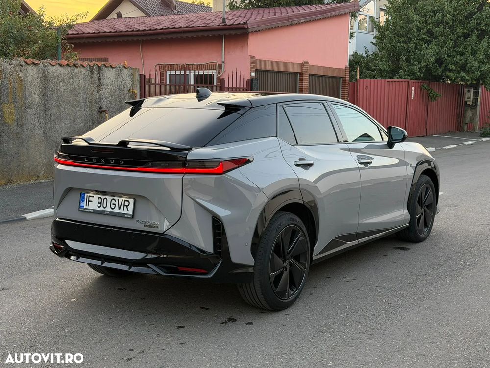Lexus RZ 550e DIRECT 4 F Sport - 4