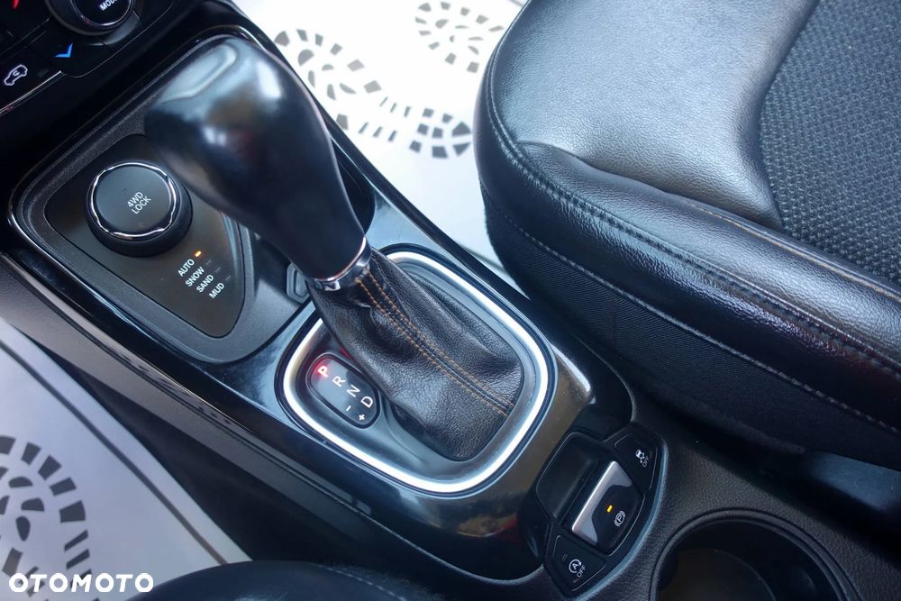 Jeep Compass 2.0 MultiJet Active Drive Automatik Limited - 24