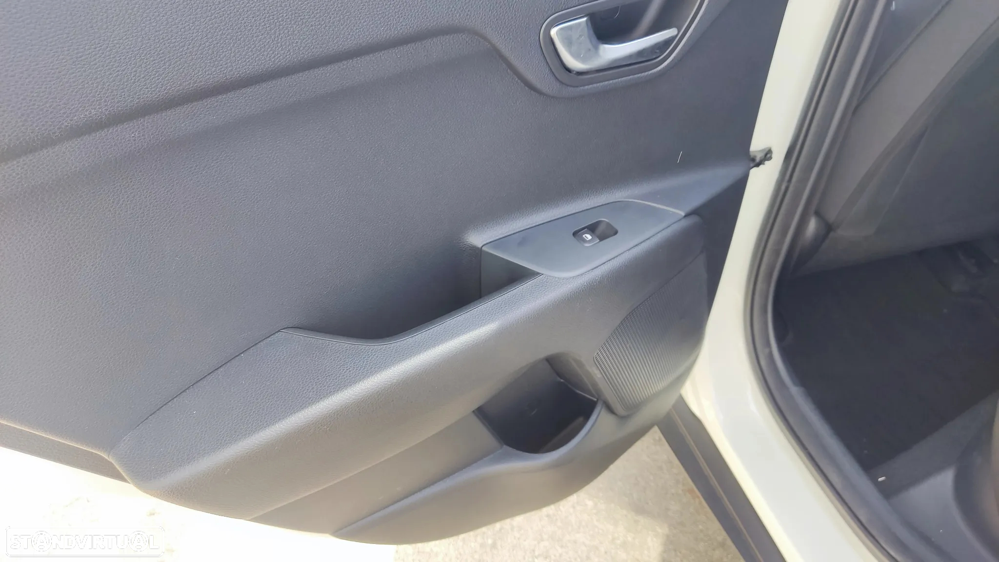 Kia Stonic 1.0 T-GDI Drive - 26