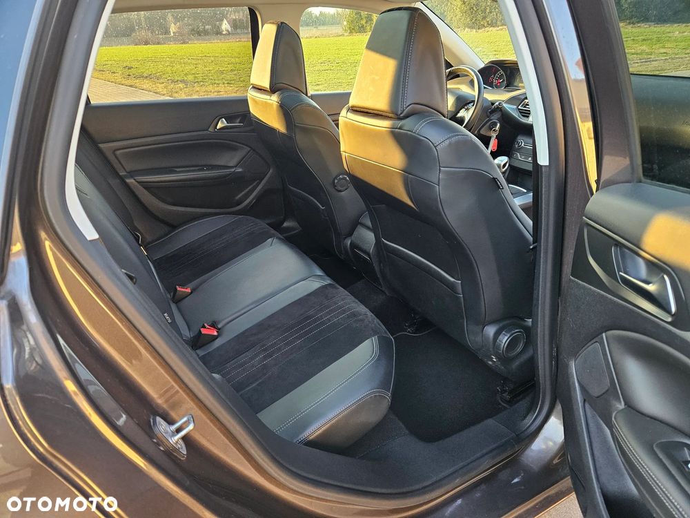Peugeot 308 PureTech 130 GPF Black Edition - 14
