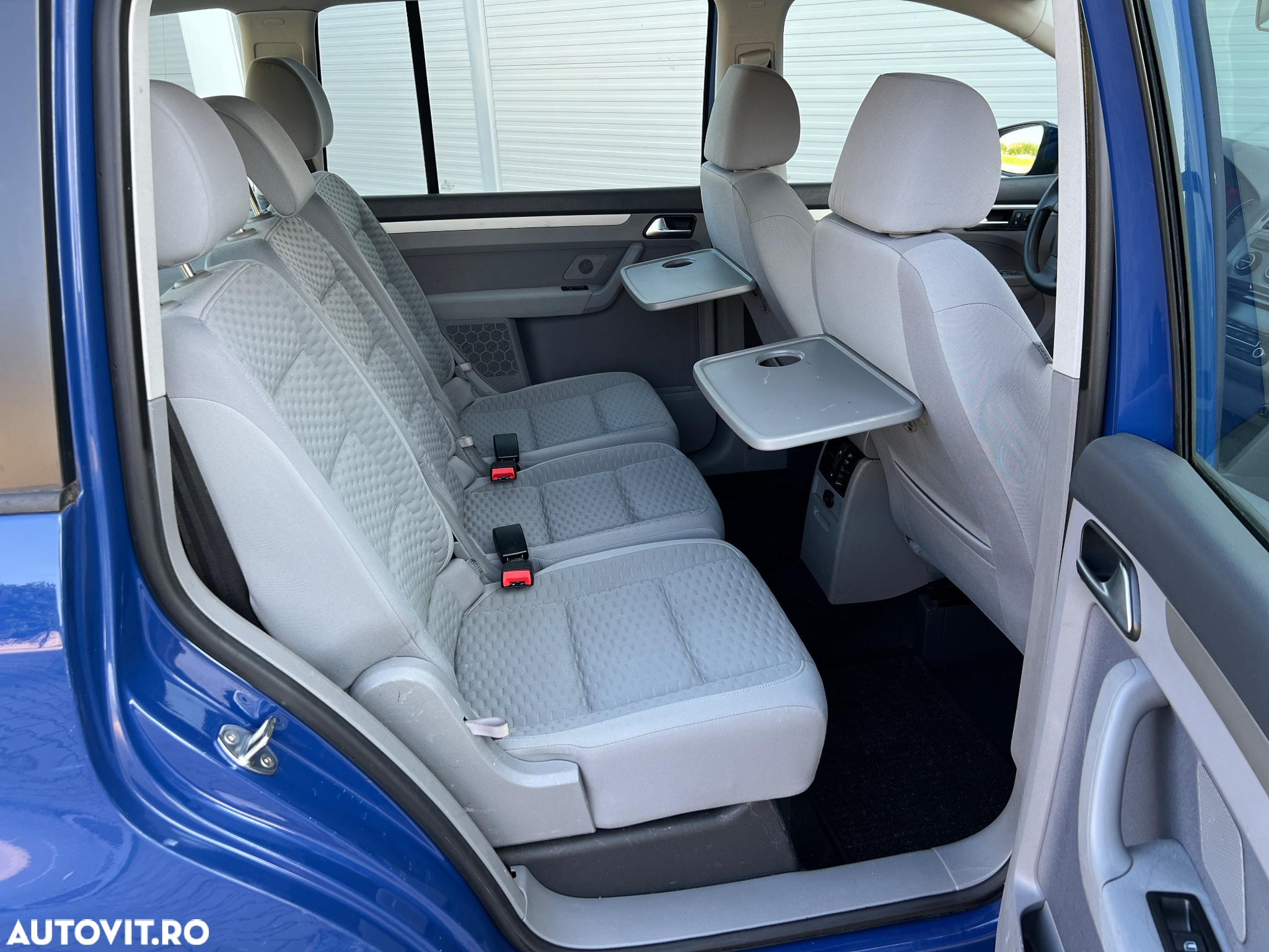 Volkswagen Touran 1.9 TDI DPF Blue Motion Trendline - 11
