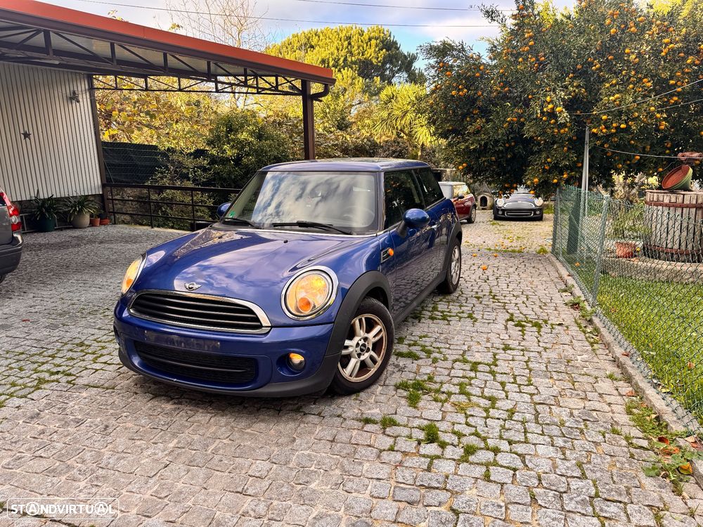 MINI 3 Portas Cooper D - 4