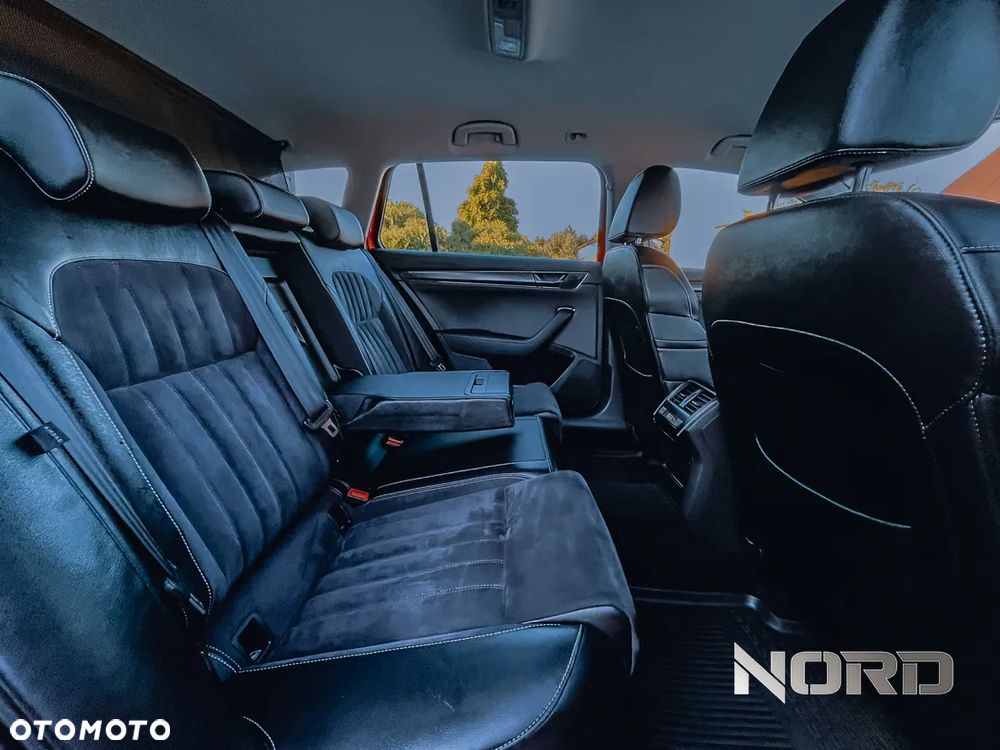 Skoda Superb Combi 2.0 TDI DSG Style - 19