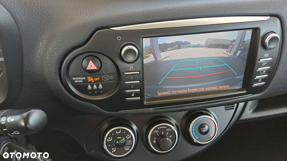 Toyota Yaris 1.5 Premium - 13