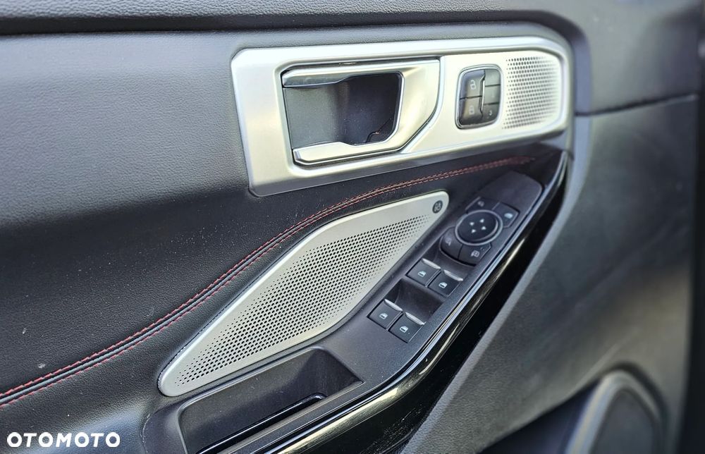 Ford Explorer EcoBoost Plug-in Hybrid ST-LINE - 14