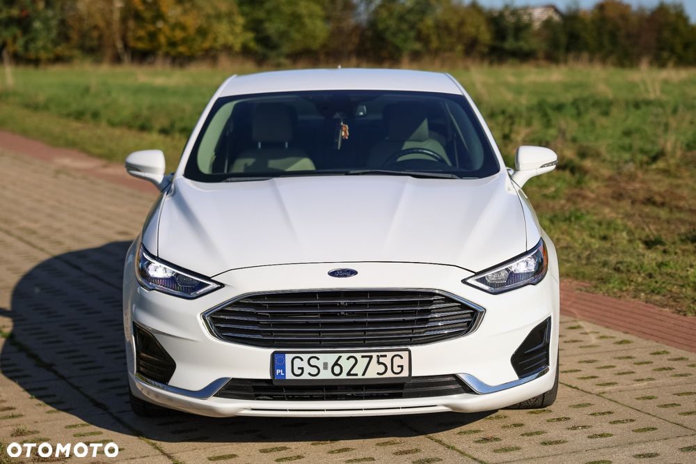 Ford Fusion - 18