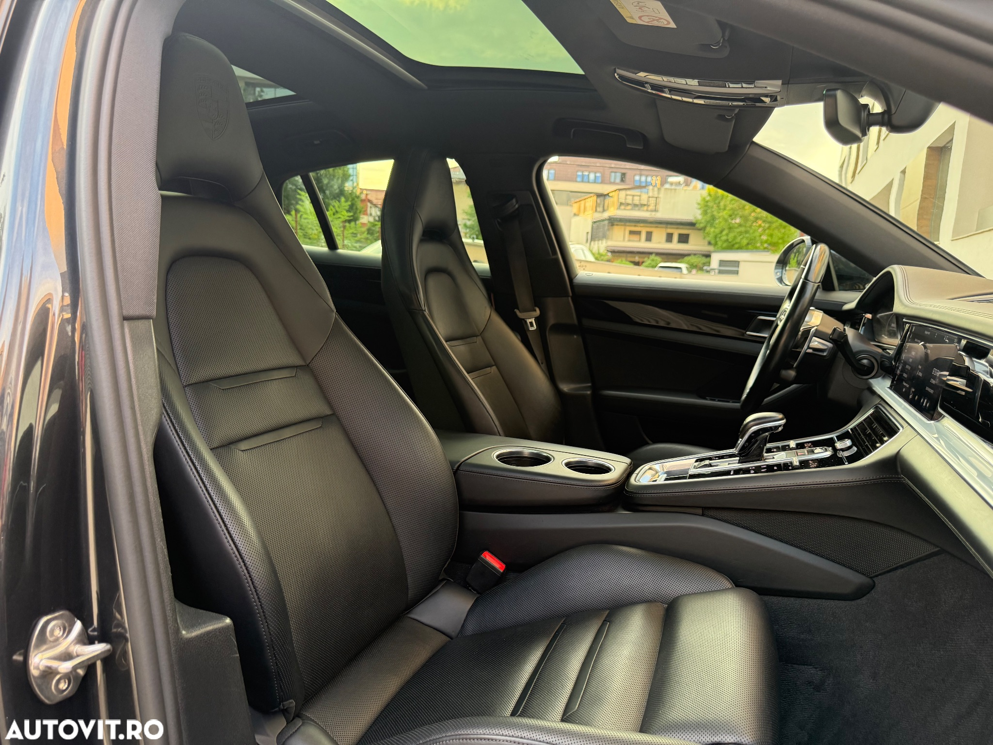 Porsche Panamera 4 E-Hybrid - 16