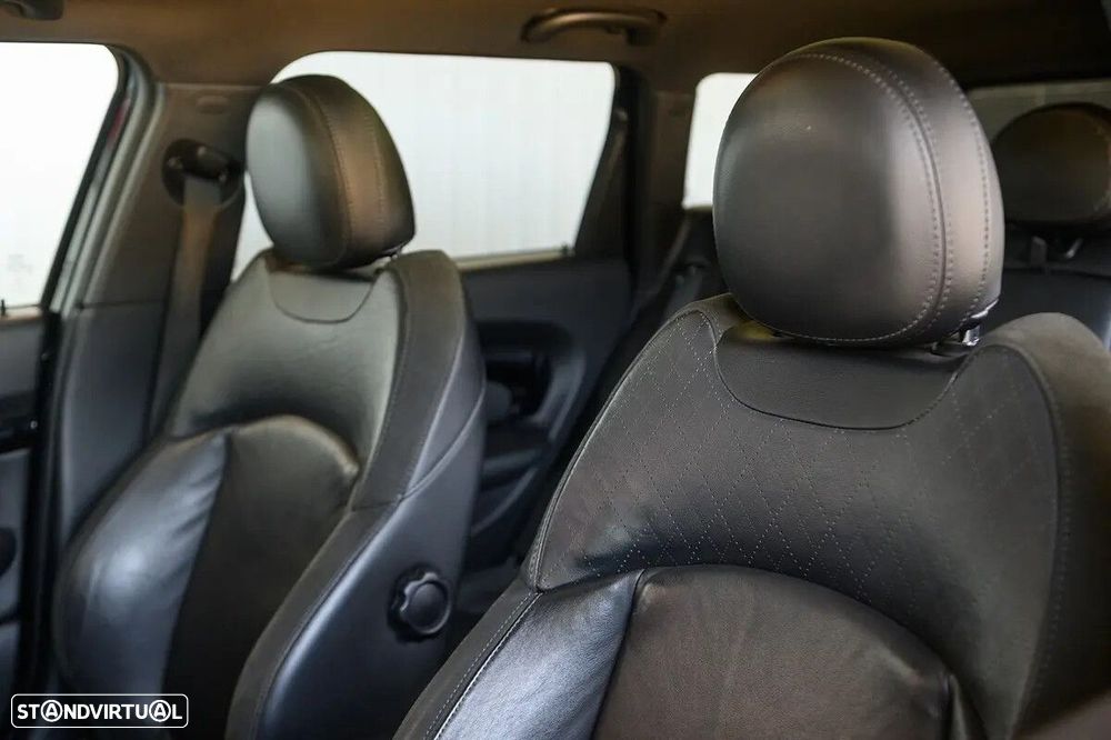 MINI Clubman Cooper D Classic Auto - 32