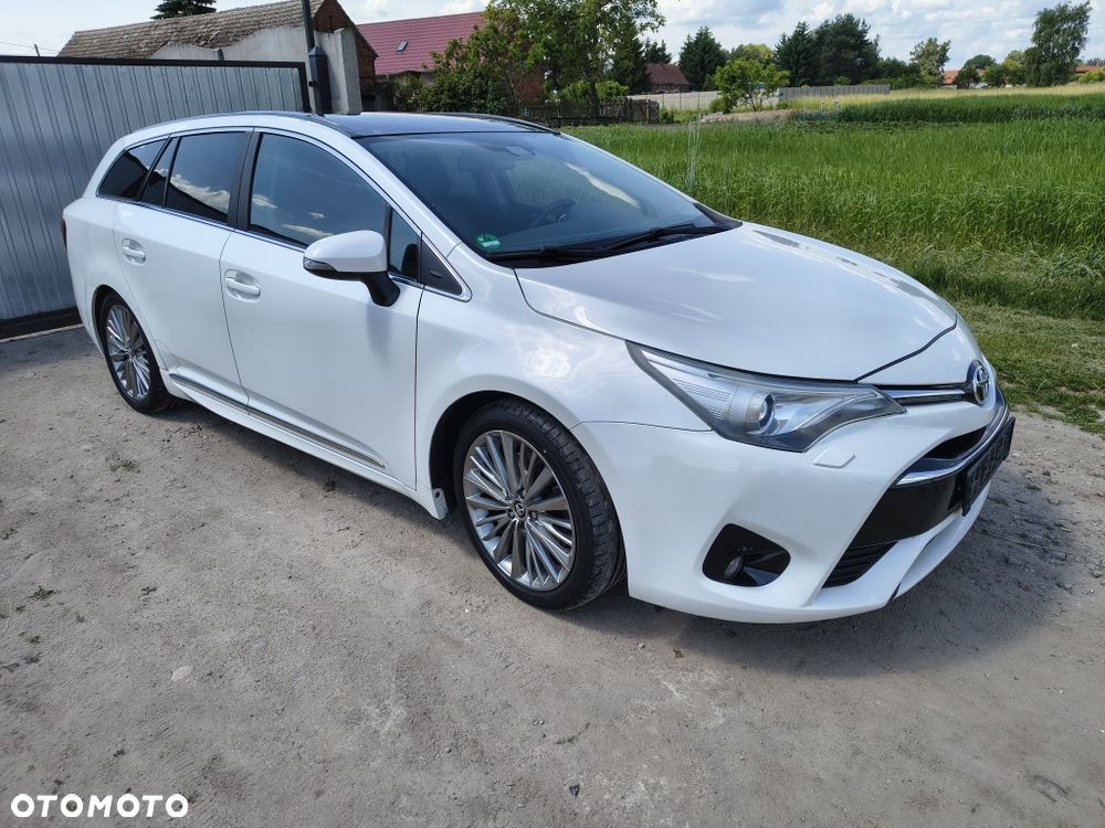Toyota Avensis - 1