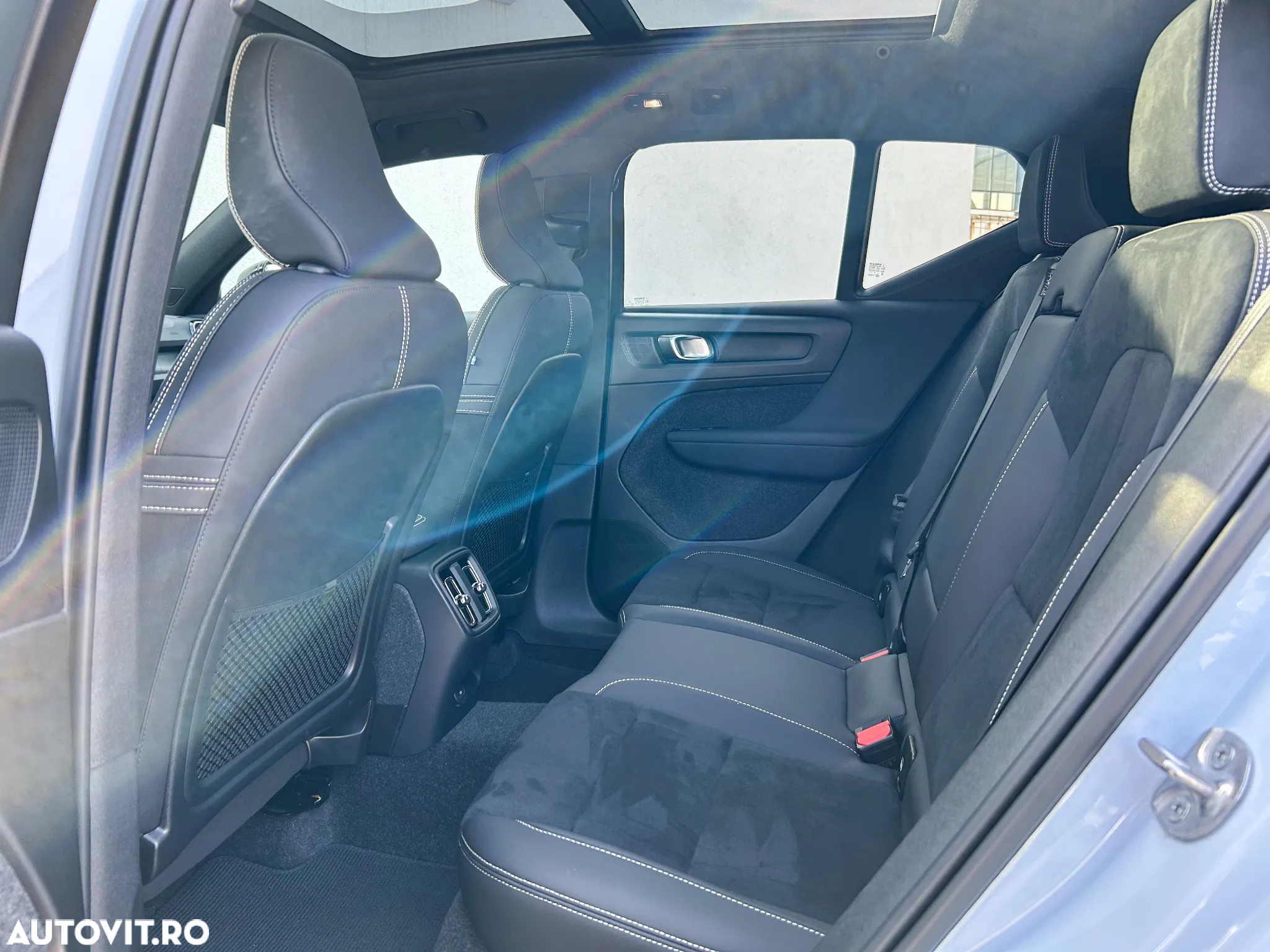 Volvo XC 40 Recharge Twin Motor AWD Ultimate - 16