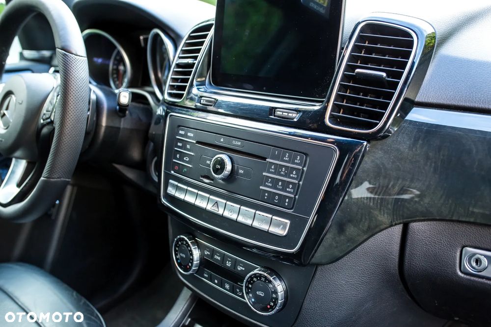 Mercedes-Benz GLE 350 d 4-Matic - 17