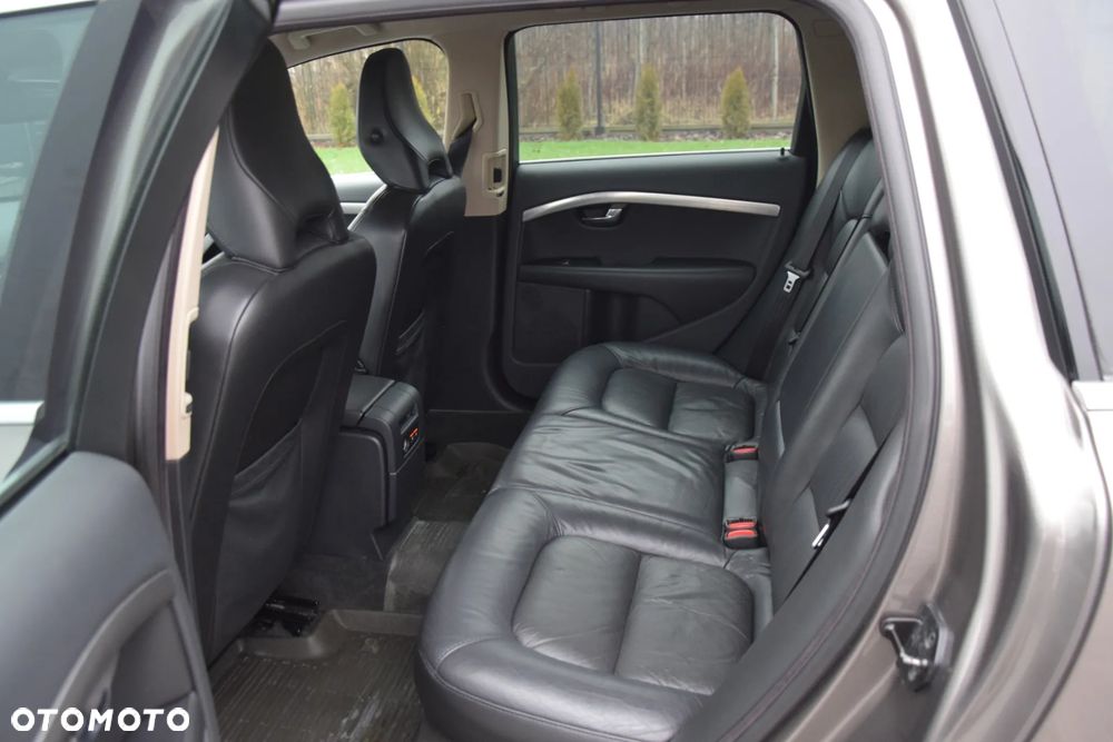 Volvo V70 2.5T Summum - 22