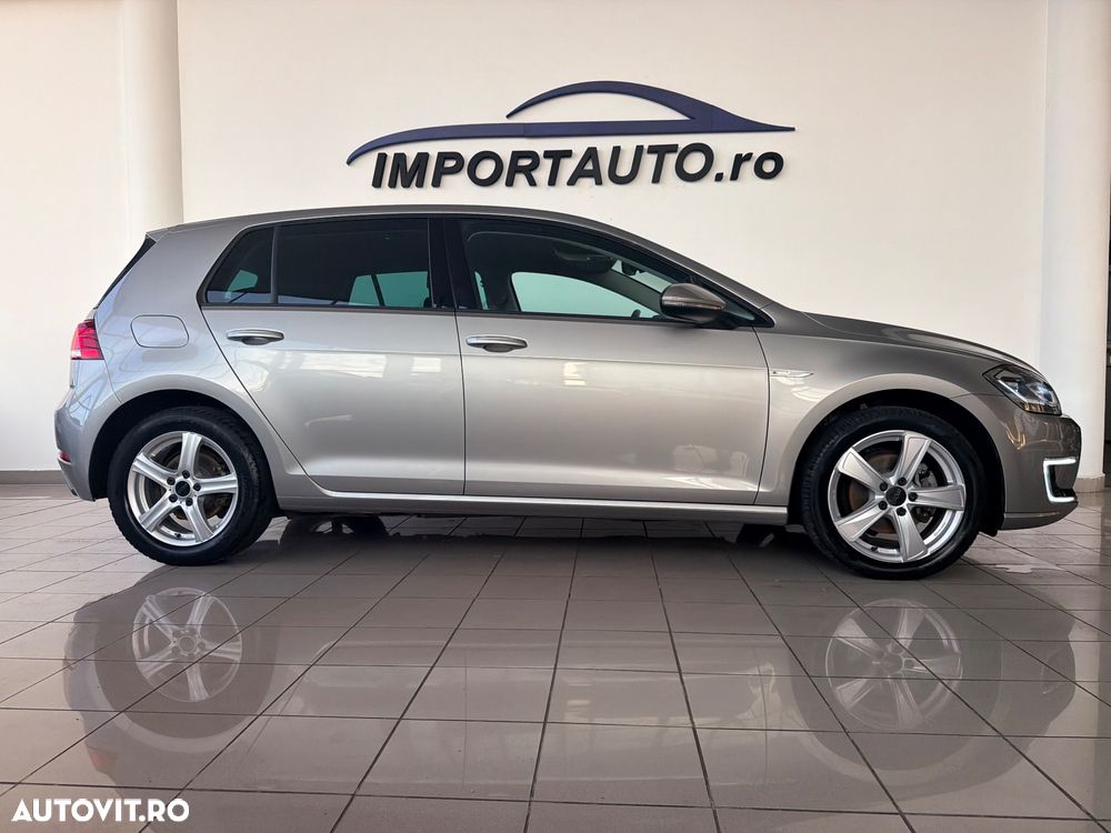 Volkswagen Golf - 5