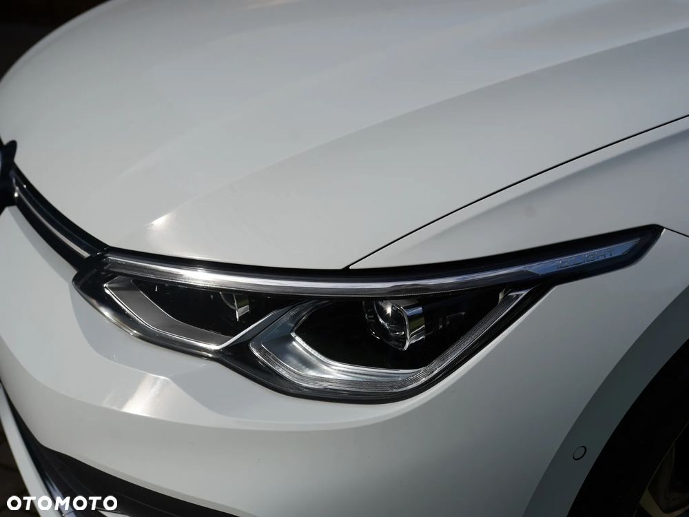 Volkswagen Golf 1.5 eTSI Style DSG - 21
