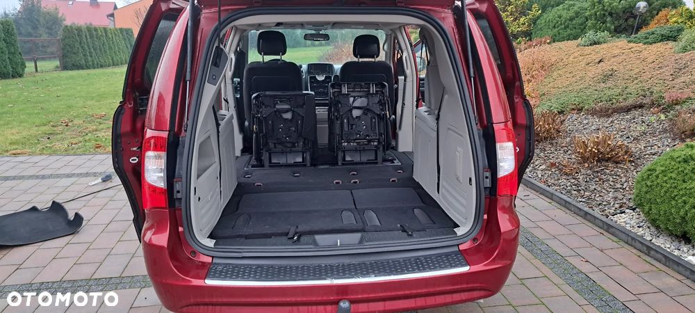 Chrysler Town & Country 3.6 Touring - 27