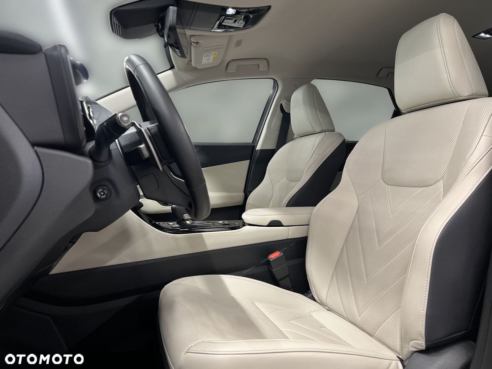 Lexus NX - 16