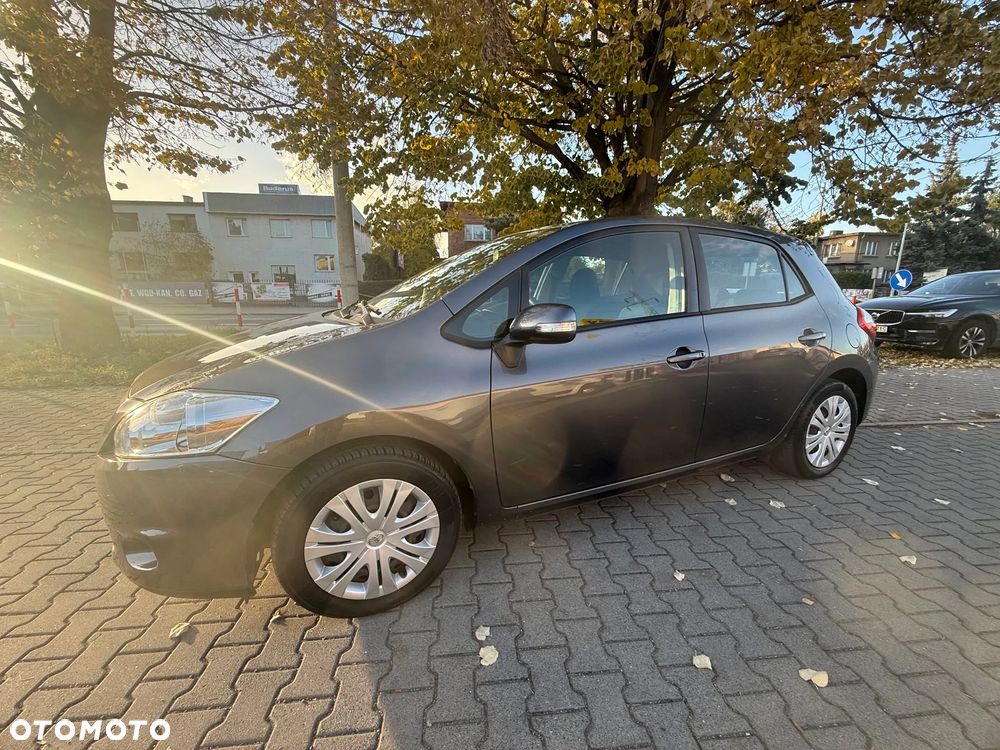 Toyota Auris - 12