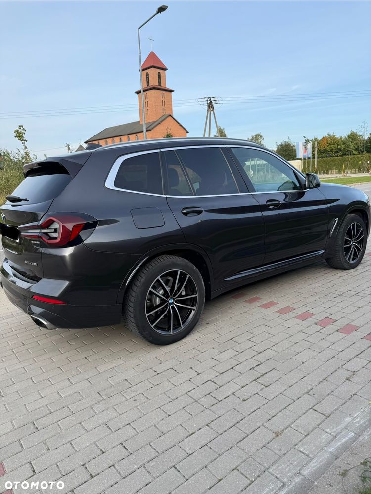 BMW X3 xDrive30i GPF Luxury Line - 4