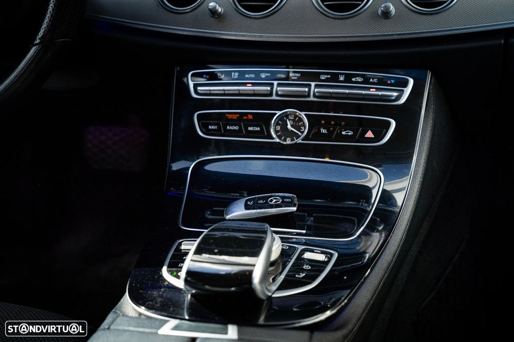 Mercedes-Benz E 220 d 9G-TRONIC - 11