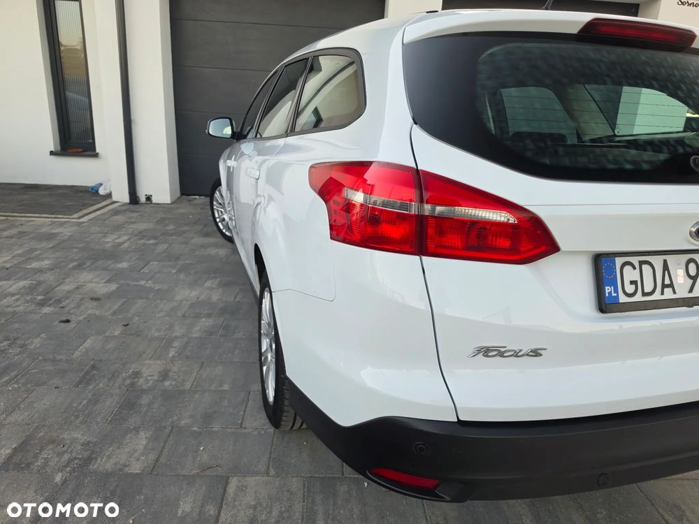 Ford Focus 1.5 TDCi SYNC Edition - 16