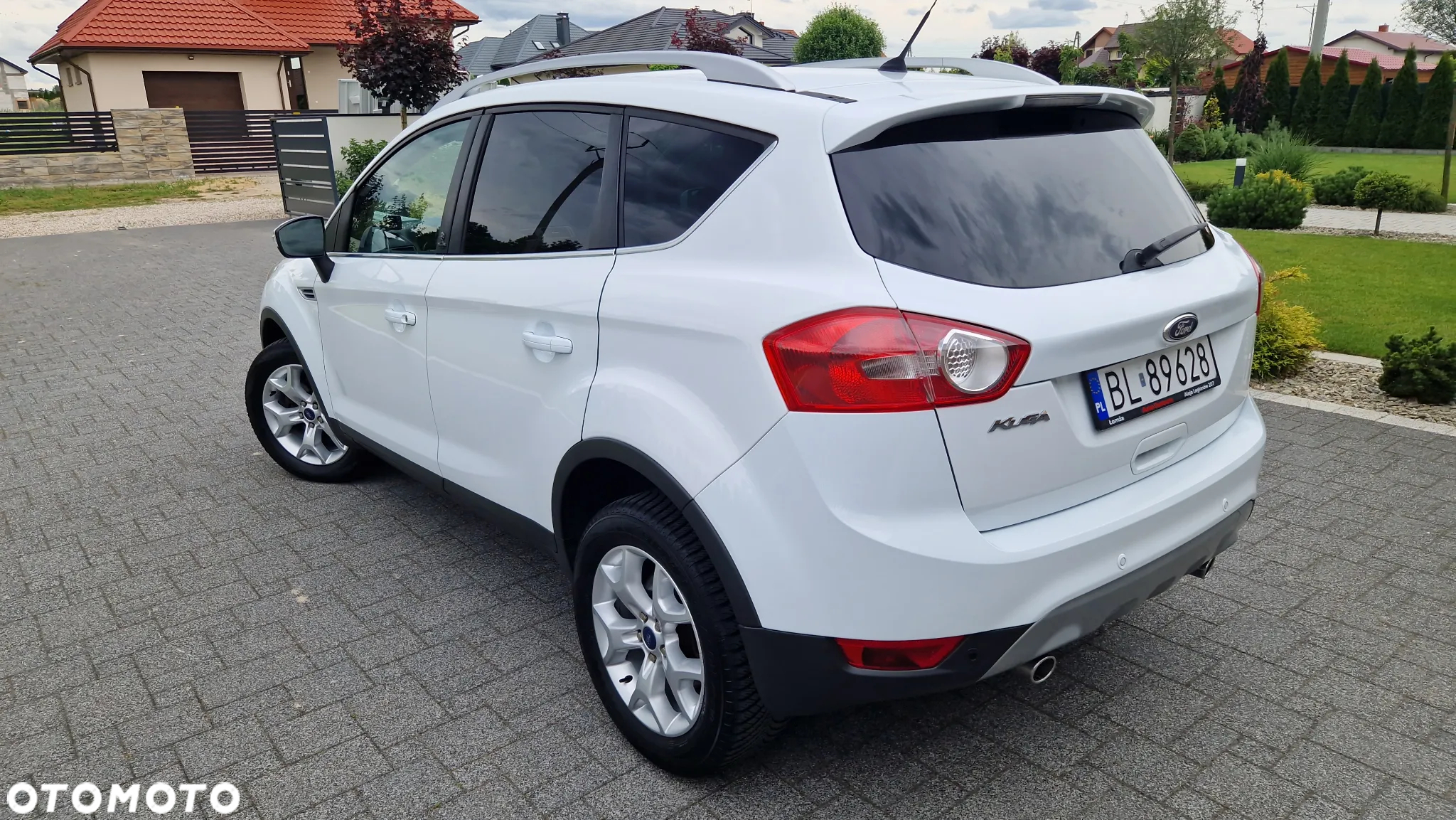Ford Kuga 2.0 TDCi 2x4 Champions Edition - 3
