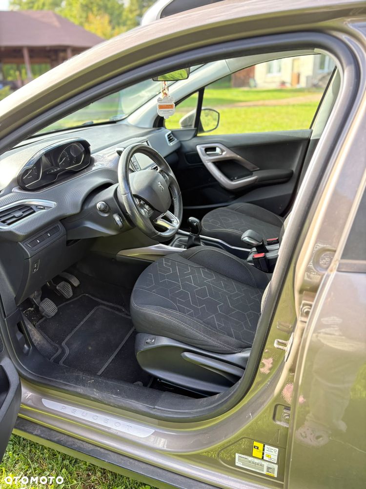 Peugeot 2008 - 6