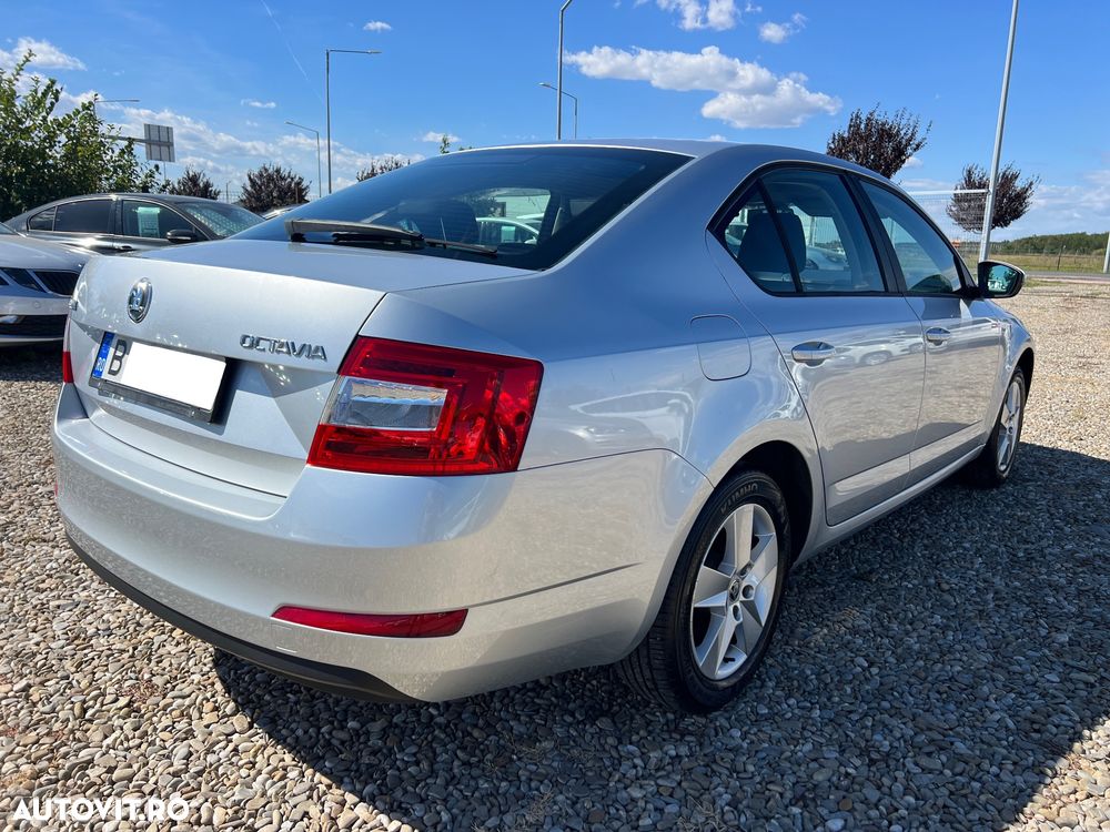 Skoda Octavia 1.2 TSI STYLE - 2