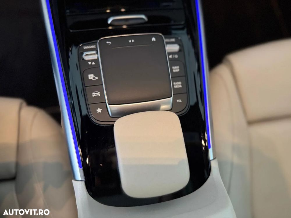 Mercedes-Benz GLB 200 d 4Matic 8G-DCT Progressive - 20