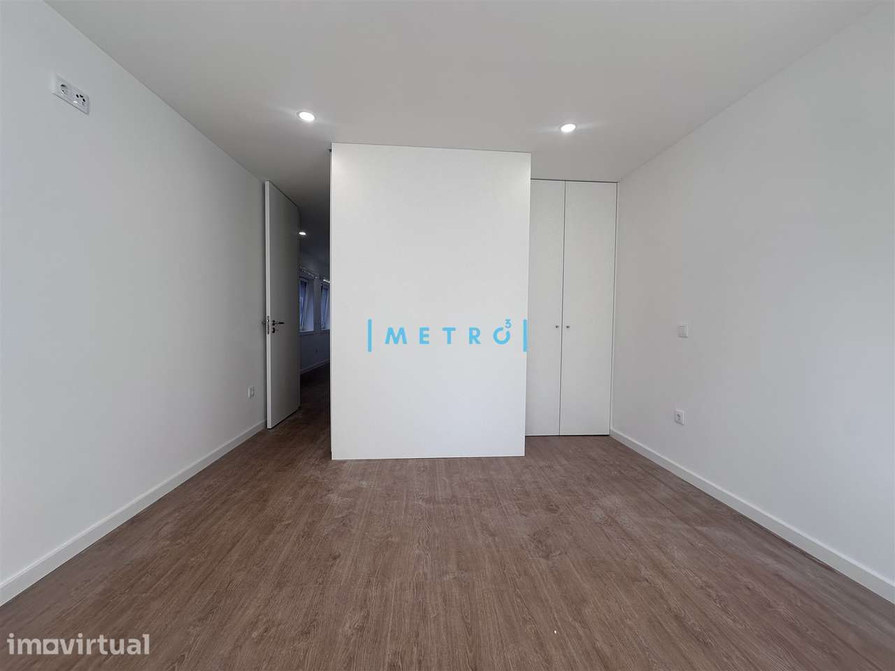 Andar Moradia T2 DUPLEX Arrendamento em Aldoar, Foz do Douro e Nevogil - Grande imagem: 3/17
