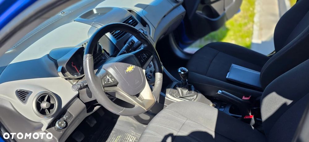 Chevrolet Aveo - 11