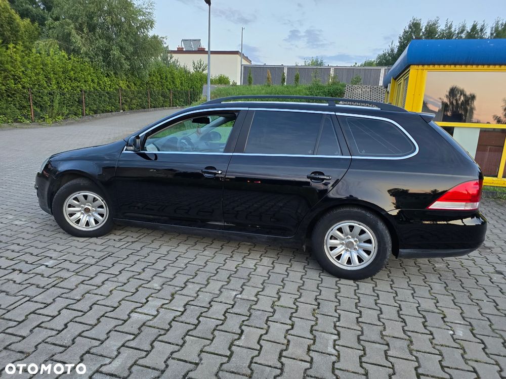 Volkswagen Golf 2.0 TDI Comfortline DSG - 23