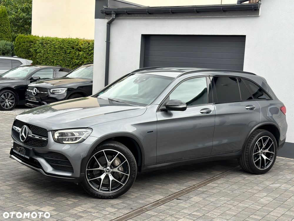 Mercedes-Benz GLC 300 e 4Matic 9G-TRONIC Edition AMG Line - 21