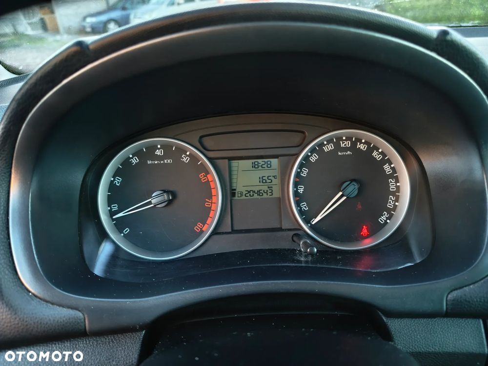 Skoda Roomster 1.6 16V Sport - 18