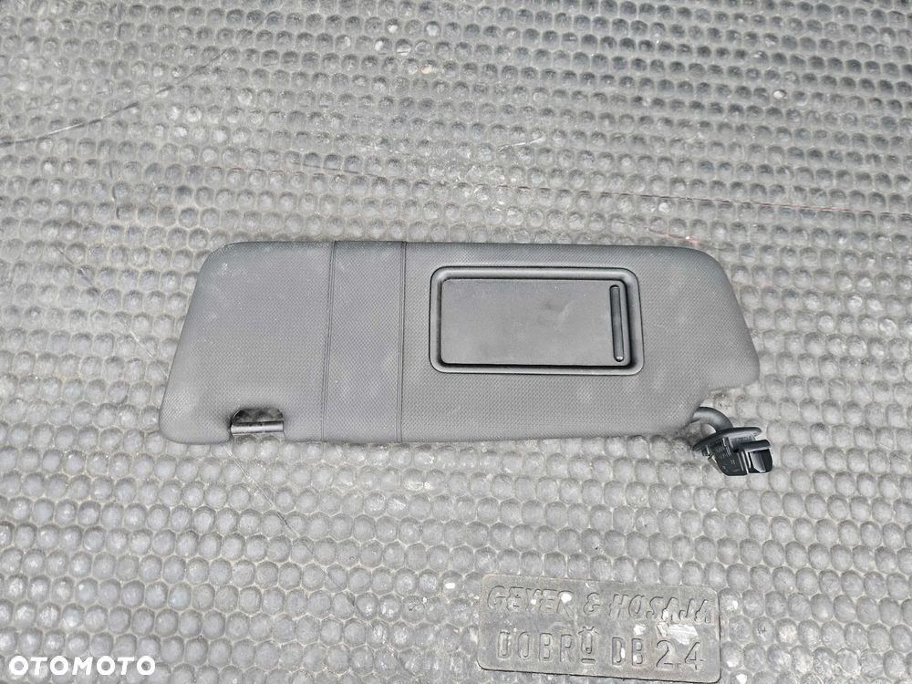 Daszek Słonecznik 8K0857551 8K0857552 Czarne S-Line Oslona Przeciwsloneczna Haczyk Lewa Prawa AUDI A4 B8 - 10