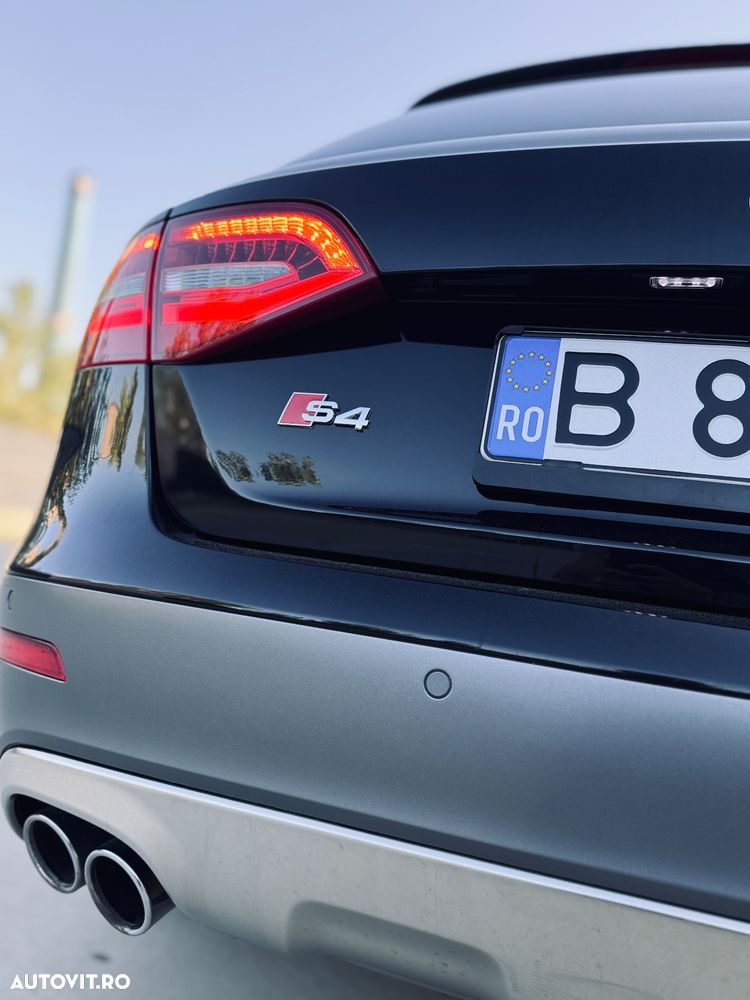 Audi A4 Avant 2.0 40 TDI quattro S tronic S Line - 12