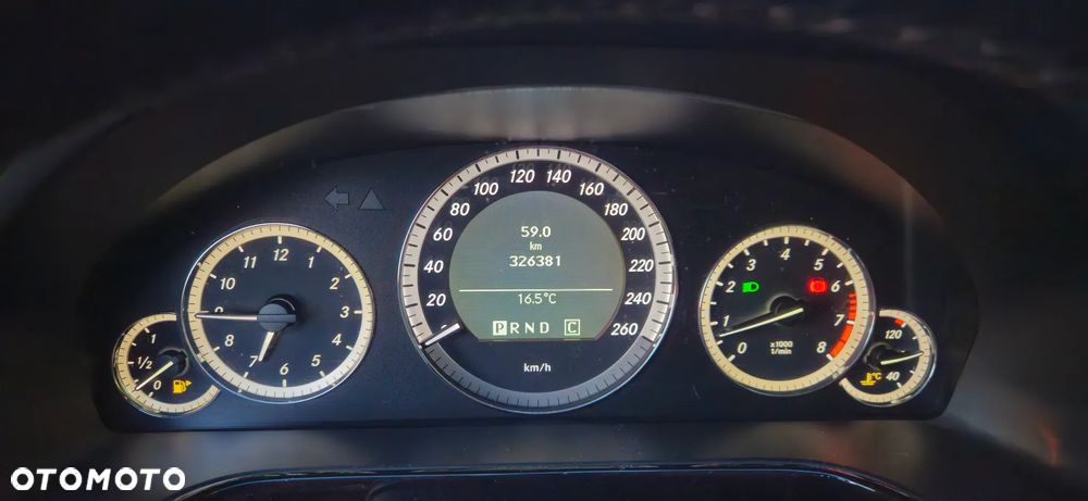 Mercedes-Benz Klasa E - 9
