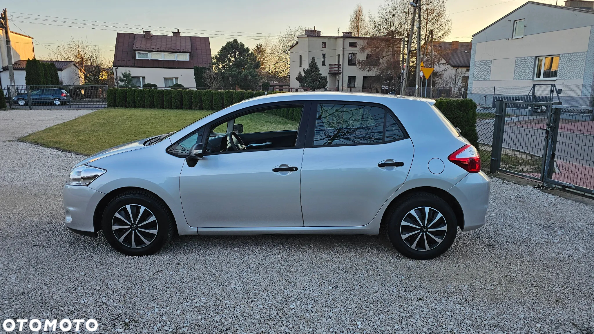 Toyota Auris 1.33 Dual-VVT-i Edition - 16