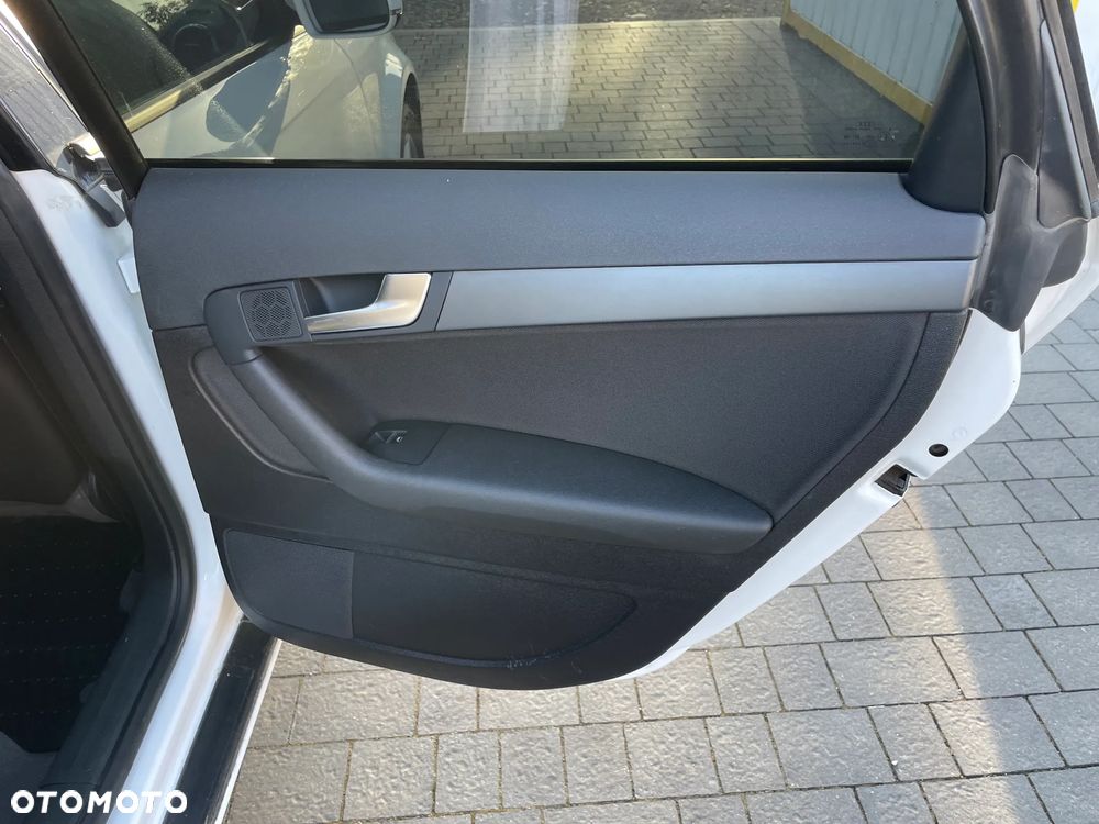 Audi A3 Sportback 1.6 TDI DPF Ambition - 22