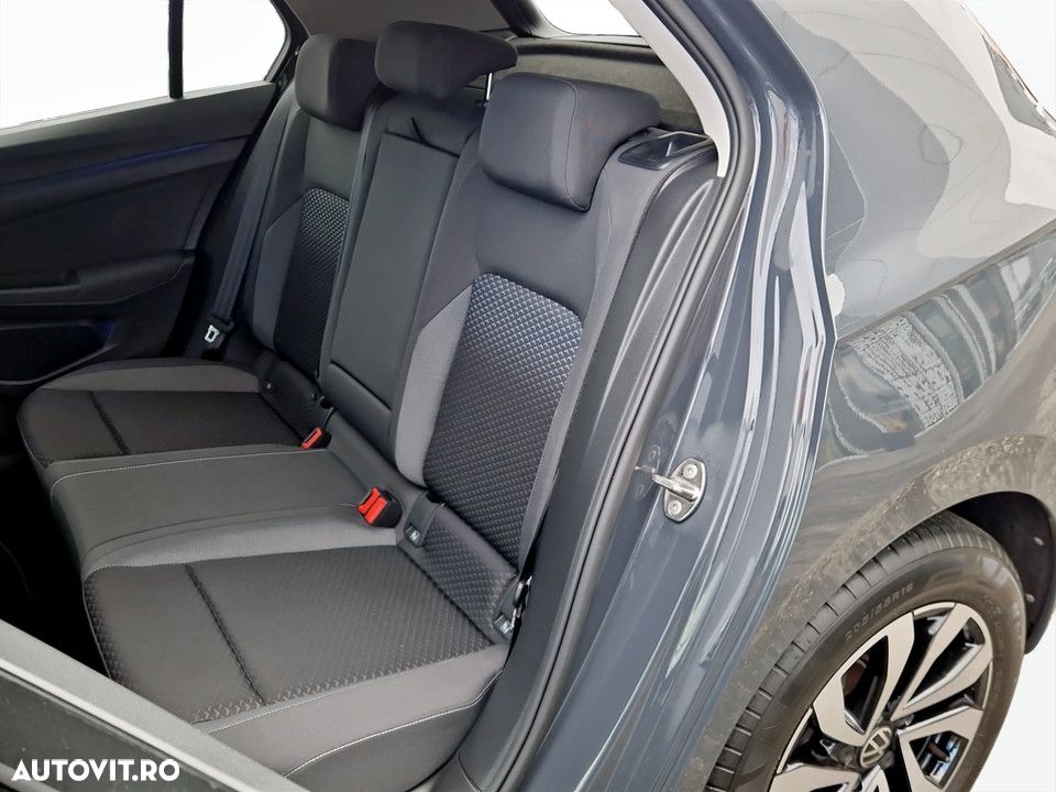 Volkswagen Golf 1.5 eTSI OPF DSG Life - 17