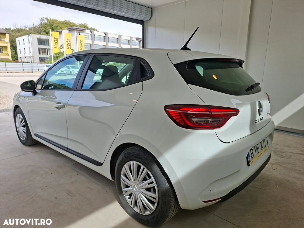 Renault Clio - 8