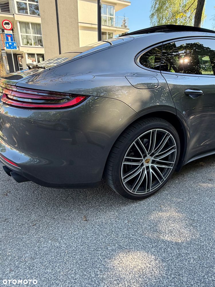 Porsche Panamera 4 - 15