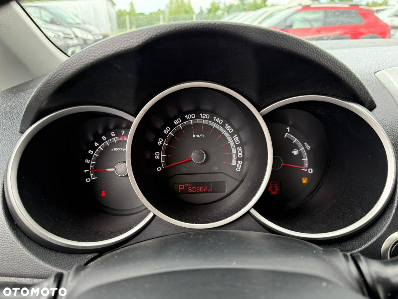 Kia Venga - 8