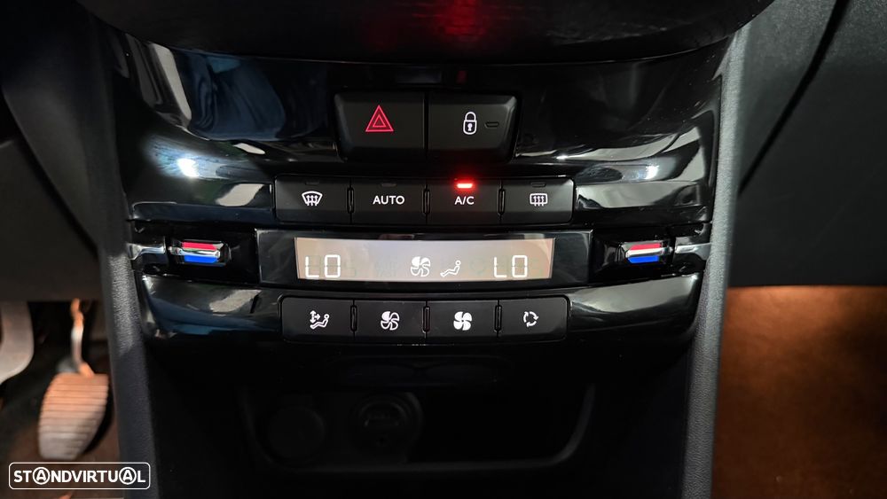 Peugeot 2008 PureTech 110 Stop&Start Allure - 28