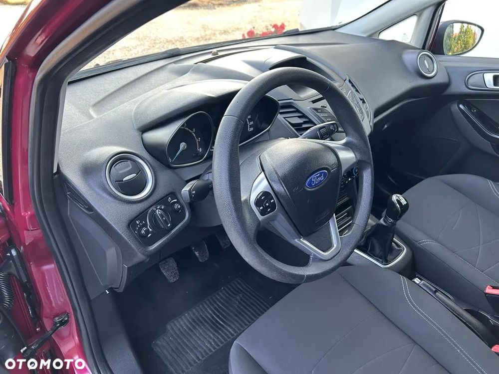 Ford Fiesta - 22