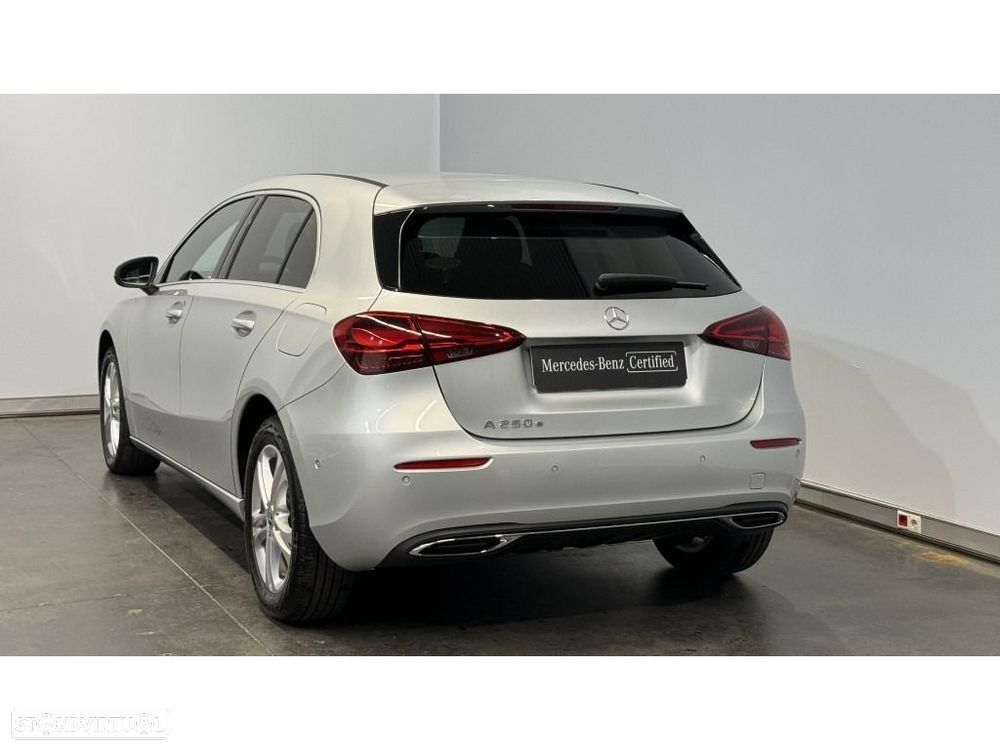 Mercedes-Benz A 250 e Progressive - 3