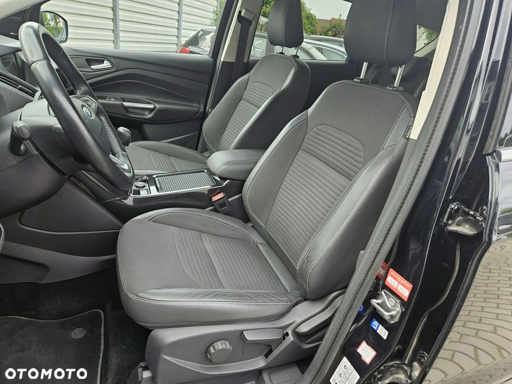 Ford Kuga 2.0 TDCi AWD Titanium - 23