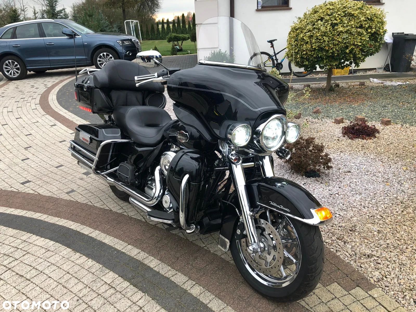 Harley-Davidson FLHTCU Ultra - 1