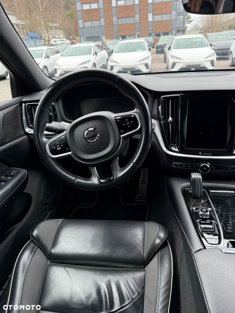 Volvo V60 T6 AWD Plug-In Hybrid Inscription - 18