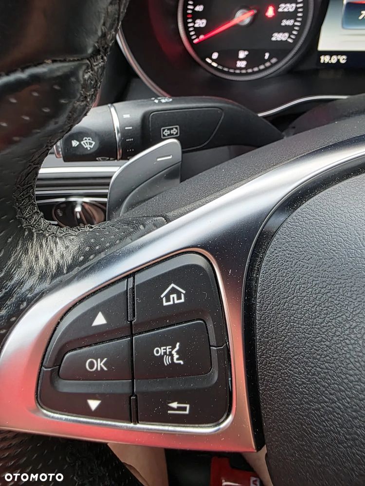 Mercedes-Benz Klasa C 200 4-Matic 7G-TRONIC - 17