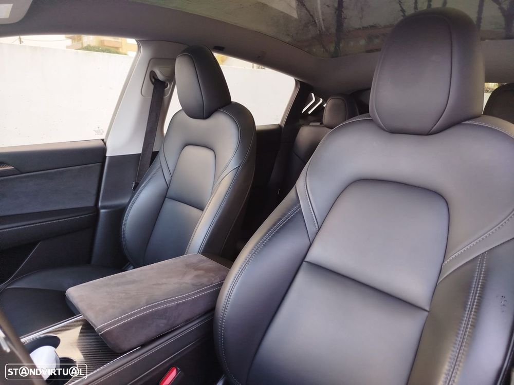 Tesla Model Y Tração Traseira Standard - 55